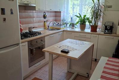 Apartament cu 3 camere semidecomandat în Central - 3