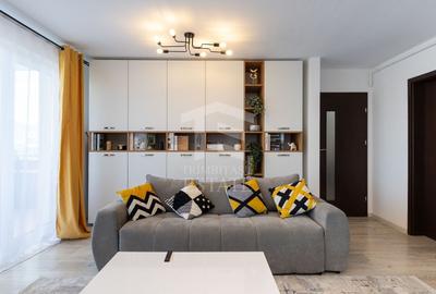 Apartament cu 2 camere semidecomandat, mobilat în Tractorul - 2