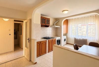 Apartament cu 3 camere decomandat în Soarelui - 2