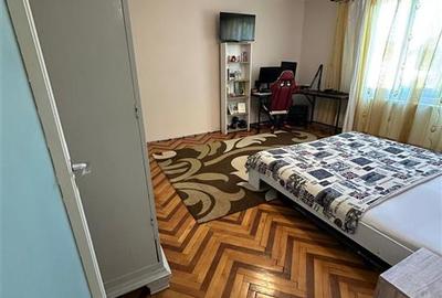 Apartament cu 2 camere semidecomandat în Complex Studențesc