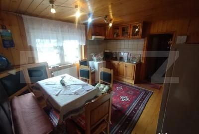 Casă cu 4 camere cu Teren 3000 Mp în Livezile - 2