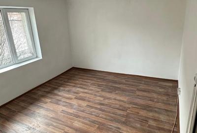 Apartament cu 3 camere decomandat în Păcurari