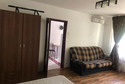 Garsonieră decomandată în Lujerului