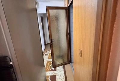 Apartament cu 3 camere semidecomandat în Central - 2