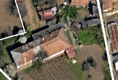 Casă cu 5 camere cu Teren 1000 Mp în Central