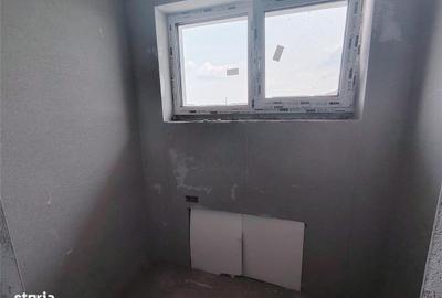 Casă cu 4 camere cu Canalizare în Moșnița Veche
