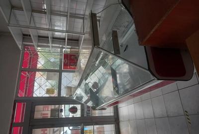 Spațiu comercial, de 90 mp, în Craiter