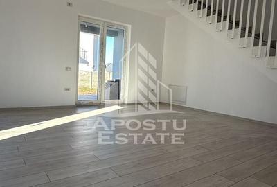 Casă cu 4 camere cu Teren 252 Mp în Remetea Mare