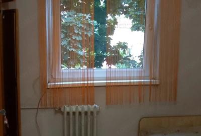 Garsonieră decomandată în Florilor