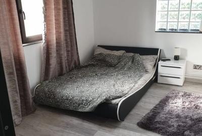 Casă cu 8 camere cu Teren 950 Mp în Brestei