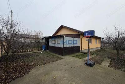 Casa individuala de vanzare in Tarta?e?ti curte mare 500 mp, zona verde - 1