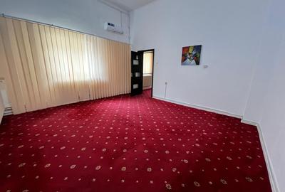 Casă individuală cu 5 camere cu Canalizare în P-ța Muncii - 3