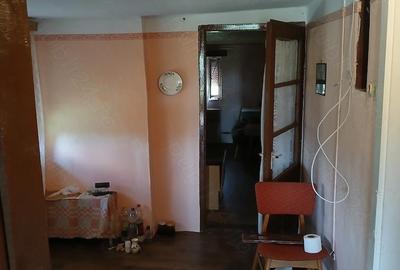 Casă cu 3 camere cu Teren 1500 Mp în Drăgășani - 1