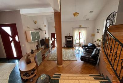 ULTRACENTRAL - Vila de inchiriat- teren 506mp - 1