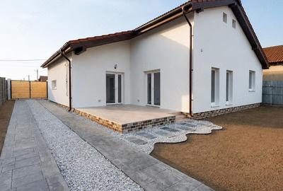 Casă cu 3 camere cu Teren 710 Mp în Izvin - 8