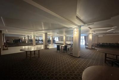 Teren de 6000 mp, în Central - 1