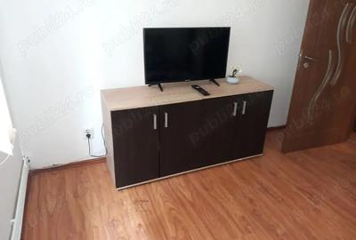 Inchiriez apartament cu 2 camere in Tg jiu zona centrala. Pret 1500 lei - 1