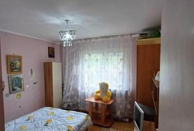Apartament cu 3 camere decomandat in Dacia - LIBER