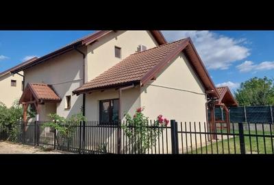 360 IMOBILIARE pune în vânzare o casă individuală P+M+Pod în Dumbrăvița - 1