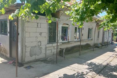 Casă cu 4 camere în Exterior Vest - 1