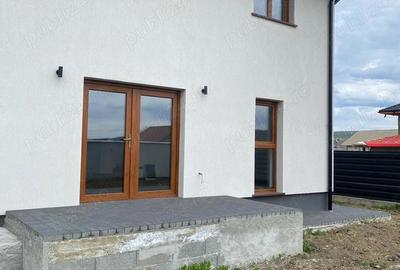 Casă cu 3 camere cu Teren 470 Mp în Central - 10