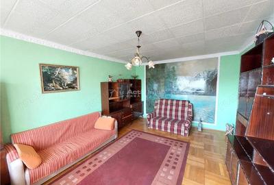 Apartament cu 3 camere decomandat în Unirii Nord - 2