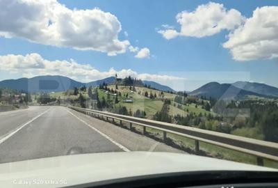 Teren de 38000 mp, în Central - 4