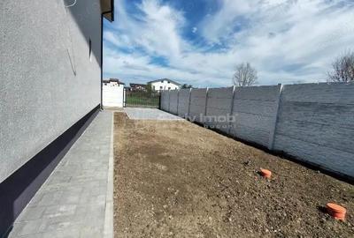 Casă cu 5 camere cu Teren 300 Mp în Alexandriei