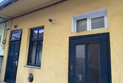 Apartament 1 camera la vila zona SPital Militar , Piata Cipariu - 11