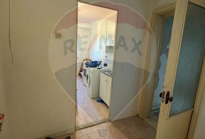 Apartament cu 4 camere la etajul 1 in zona sud - 3