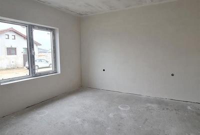 Casă cu 3 camere cu Teren 510 Mp în Sântandrei