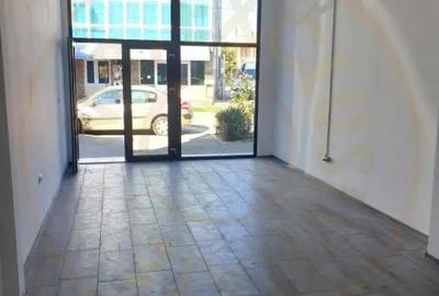 Spațiu comercial, de 40 mp, în Costești - 4