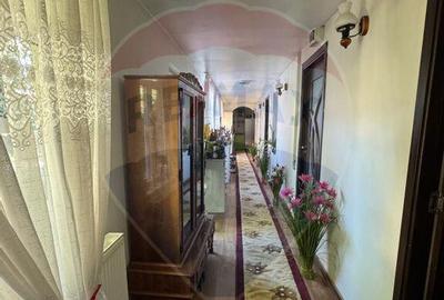 Casă cu 6 camere cu Canalizare în Sud - 9