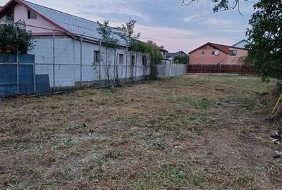 Teren agricol intravilan de 540 mp, în Central