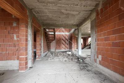 Casă cu 10 camere cu Teren 1154 Mp în Freidorf