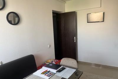 Apartament cu 2 camere semidecomandat, mobilat în Micro 1