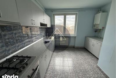 Apartament cu 4 camere decomandat în Central - 2