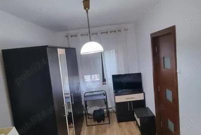 Apartament cu 3 camere semidecomandat în 9 Mai - 7