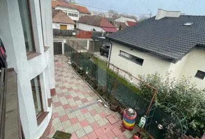 Casă cu Teren 324 Mp în Unirii - 2