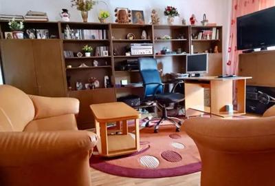 Apartament cu 4 camere decomandat în Astra - 2