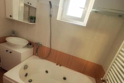 Apartament cu 3 camere în Central - 2