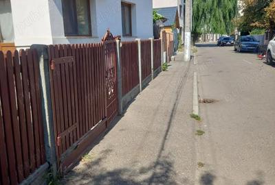 Casă cu 3 camere în 23 August - 12