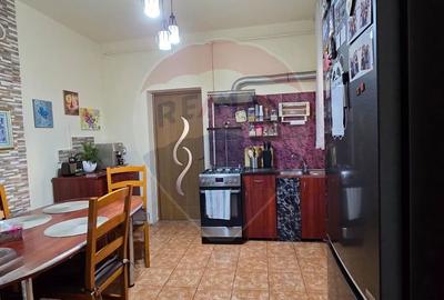 Casă cu 6 camere cu Teren 700 Mp în Central - 11