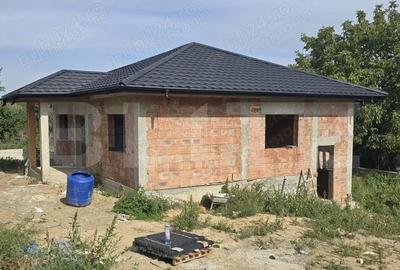 Casa plan parter 4 camere ?i beci in Barnova - 4