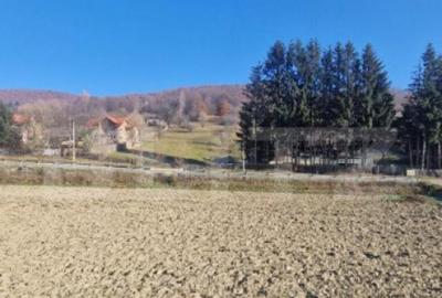 Teren de 6823 mp, în Central - 2