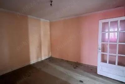 Casă cu 3 camere în Micești - 2