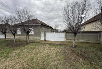 Casă cu 4 camere cu Teren 3611 Mp în Iratoșu - 3