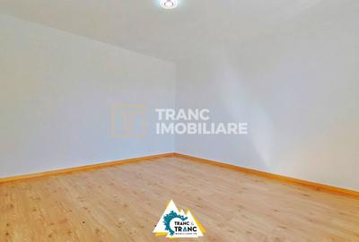 Casă cu 6 camere cu Teren 290 Mp în Sânleani - 4