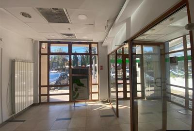 De inchiriat spatiu comercial premium  fost sediu OTP Bank - 2