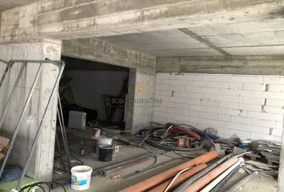 Spațiu comercial, de 90 mp, în Central - 11